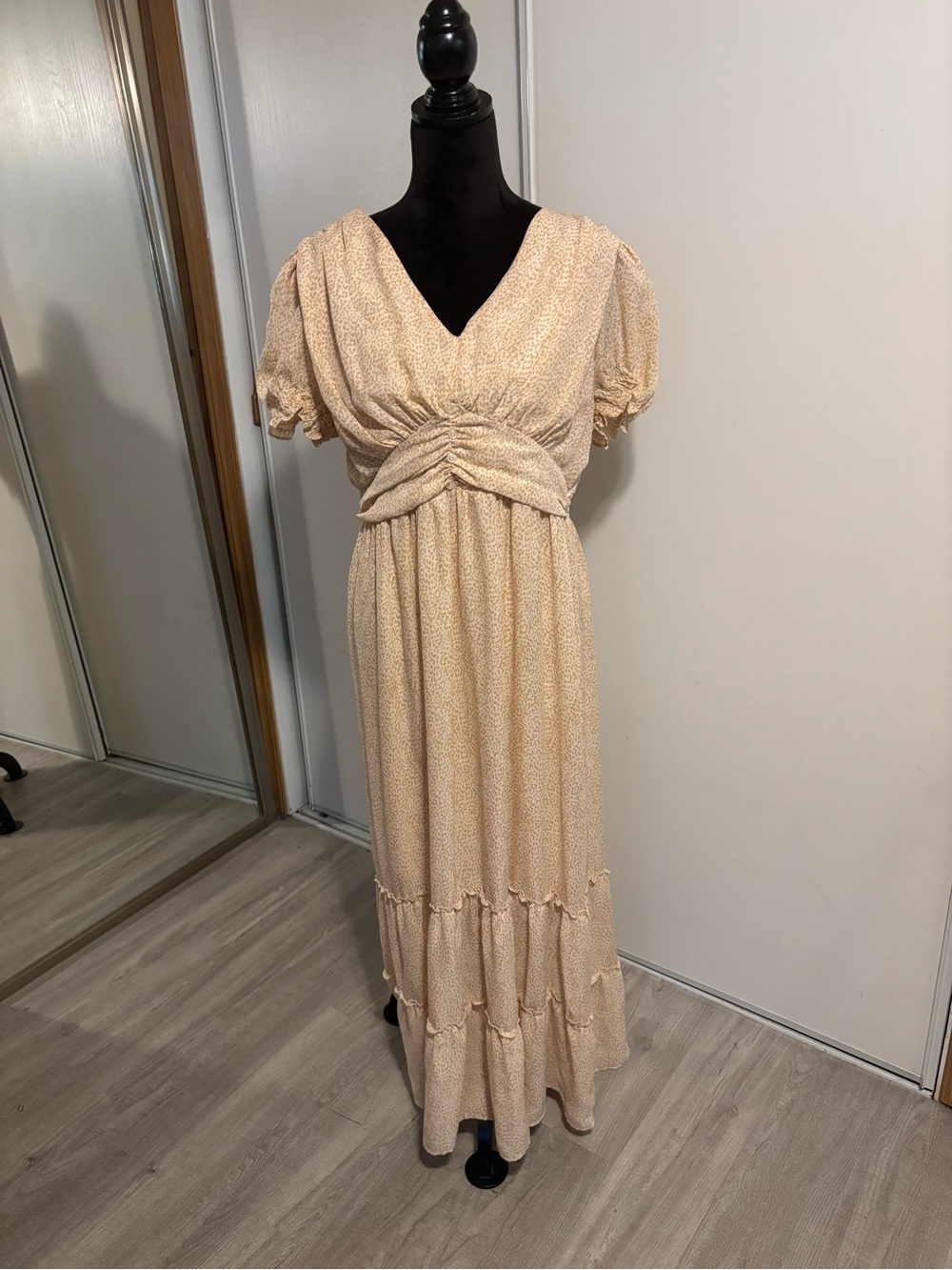Lucky Brand Women’s XL Beige Animal Print Maxi Dress Wedding Guest Family Photos